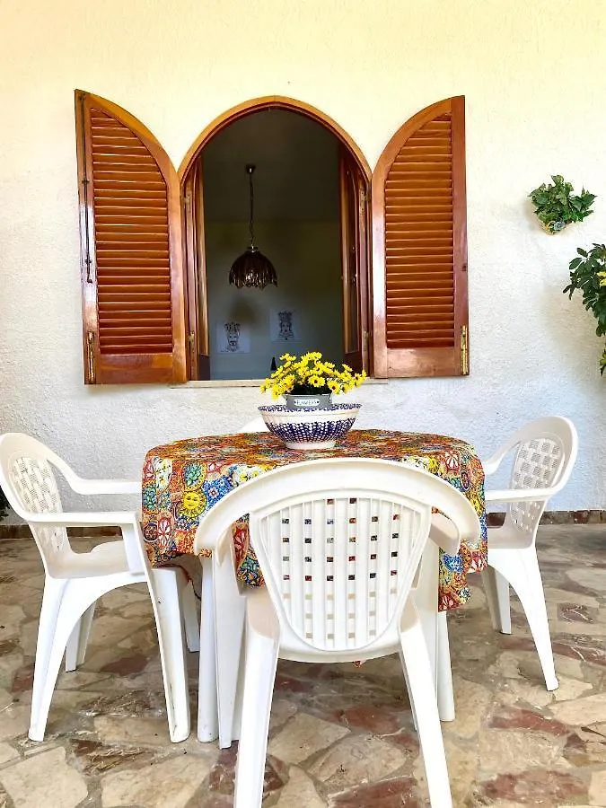 Holiday home La Casa Dei Bouganville Lo Stagnone Marsala