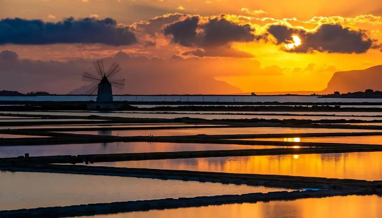 La Casa Dei Bouganville Lo Stagnone Marsala 0*,  Italy